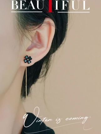 简约精致的四叶草耳线,日常通勤百搭不挑人#耳线 #仙女必备 #耳饰 #耳环控 #通勤搭配