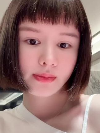 荟悉滋润抚纹淡彩润唇膏变色水润#唇膏 #荟悉@DOU+好生意 @