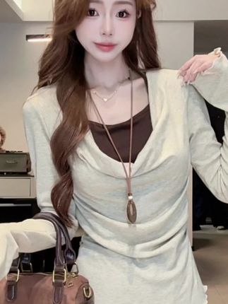 荡领设计感假两件秋季新款美拉德色简约#拍照姿势 #懒人必备 #今日穿搭 #韩系女高 #辣妹穿搭