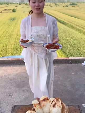 巴巴馍配酱豆子小时候的味道#酱豆子 #家乡特产 #小时候味道