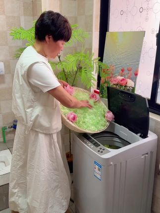 老公还说我冤枉他妈,这不有图有真相,这下婆婆终于信了,洗衣服用这个真的能又干净又香的#洗衣服 #洗衣凝珠