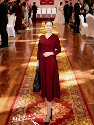#优雅气质 #婚礼妈妈礼服 #婚礼妈妈装 #婚宴妈妈装 #高贵优雅 @梅子姐好物下午5.30分