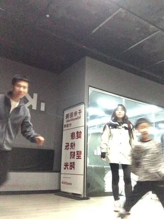 趁没人赶紧在来一段,搞的动作都忘了😂#舞蹈 #纪录美好生活 #生活日常 #跳舞