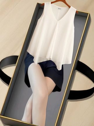 #夏日通勤休闲穿搭#我就爱这么过夏天 #用度假风拿捏夏日松弛感 #夏日裙子配鞋子的穿搭公式 #已经开始反季节穿搭了 @抖加🔥上热门🔥dou+🔥热点宝