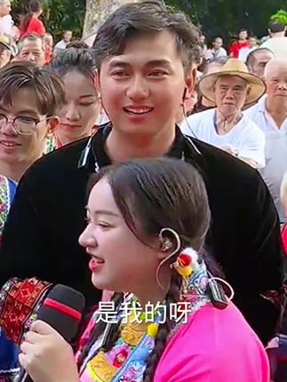 韦忠秀三妹经典回顾 #早秋穿搭 #随机穿搭挑战 #早秋姐感穿搭气质顶满 #肉肉女孩的早秋不露腿穿搭 #挑战和闺蜜互买穿搭