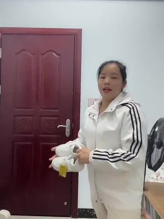 就这个价格,我们真的没必要再买杂牌了。#百搭小白鞋 #只做高品质 #透气舒适 #百搭鞋子 #品牌童鞋