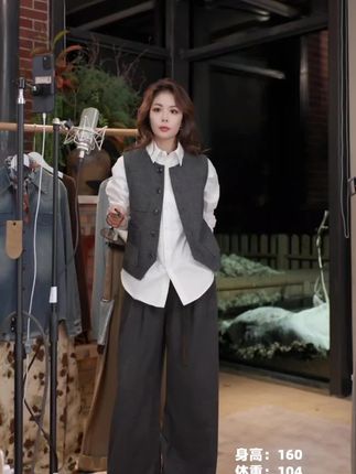 几里与麻 圆领多口袋慵懒风马甲 衣长51胸围99 #完美搭配 #简约穿搭 #看过来 #每日分享
