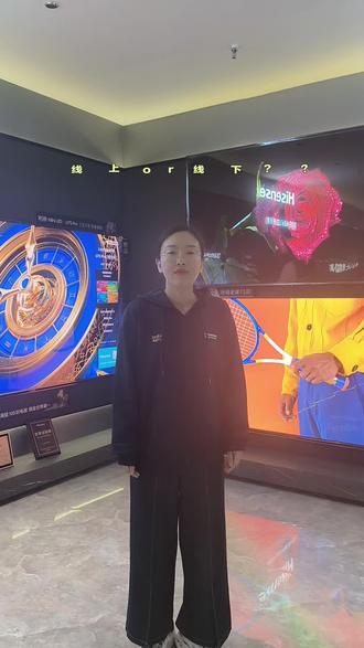 线上线下大难题 想要体会不同屏体、不同音响的直观比较,欢迎来实体店体验哦#海信电视 #线下实体店 #画质芯片