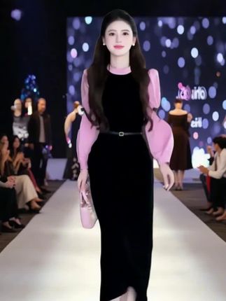 设:/ 计感连衣裙2025早秋新款韩系穿搭修身显瘦长袖花朵拼色长款裙子#优雅气质 #引领时尚潮流 #好身材好气质 #轻奢女装 #长款连衣裙