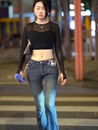 街拍美女穿搭