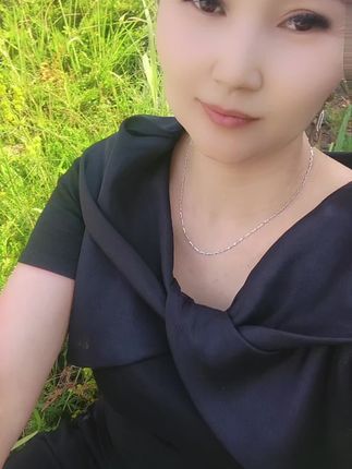 #仙女都在喝什么奶茶 #蜜雪冰城饮品推荐 #芒果冰啤 #樱花水果糖 #宝宝馋了肉松 😊😊😊