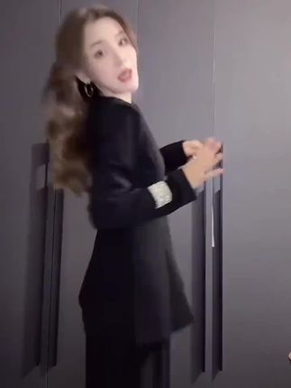 高级感气质套装女2025年秋季新款时尚设计感上衣阔腿裤气质两件套#休闲减龄穿搭 #好物推荐🔥 #热卖推荐
