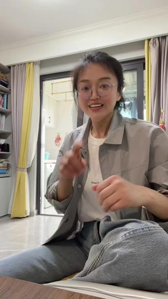 灰色灰菜你们有没有吃过,它也是一道美味佳肴#灰灰菜 #大自然的馈赠 #藜 #野菜