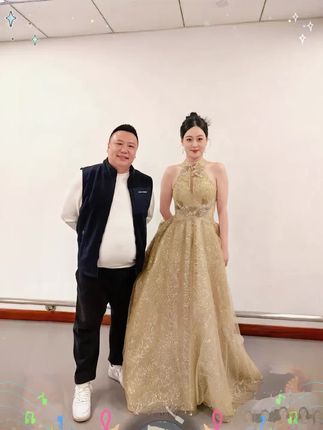 #唐艺大舞台 #🌈唐艺 #户外直播现场 #音乐现场