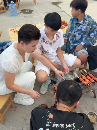 周末了,宠娃的时候到了,我的学生我来带,我的娃儿我来陪#周末vlog #记录校园美好时光 @凤凰姐(振新青少年教育) @凤凰姐青少年教育学校 @青少年素质教育(唐教官)