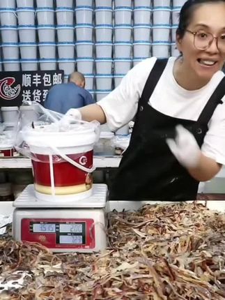 海岐天然正宗海蜇丝爽脆5斤桶装海蜇干皮丝海鲜凉拌菜营养美味