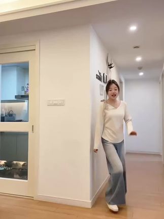 2025秋装新款胖mm大码女韩系温柔风撞色绑带露肩长袖T恤 A2108#大码女装 #韩系穿搭 #温柔风 #长袖t恤 #秋季穿搭