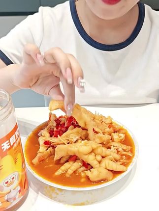 毫不夸张的讲,我都不知道自己在脱骨侠家买过多少次了!#好吃到停不下来 #追剧小零食 #脱骨侠 #酸辣柠檬鸡爪 #无限回购的宝藏单品