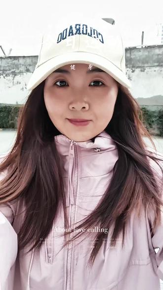 与其抱怨黑暗,不如提灯前行,你越努力,世界就越公平。