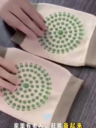 护膝套经常有说膝盖怕冷的人!这款#艾草护膝,快安排上,#轻薄透气#护膝护腿,不卷边不下滑,户外运动也可以用!更是老人护膝神器#透气舒适 #防滑耐磨