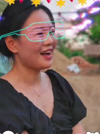 这款厨房抹布,加厚款设计,采用珊瑚绒材质,不仅吸水性强,而且还能有效去除油污,一擦即净,干后无异味,给您带来更方便,这款厨房抹布还采用了加厚款设计,更加耐用,不易变形。#珊瑚绒毛巾吸水不掉毛 #中国🇨🇳力量 #抖音推荐上热门作品