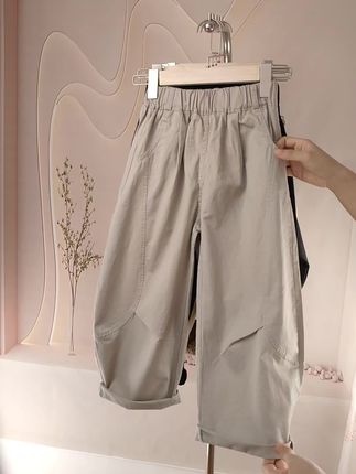 这条小裤子,简约中透着温柔,很好看的小裤子!✨👶 #童装上新 #潮童穿搭