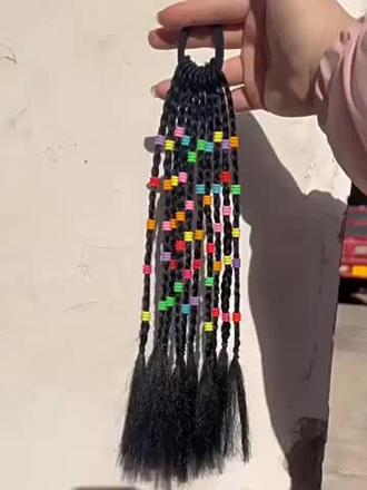 超美儿童彩色编发教程来啦 手把手教你给孩子编彩色辫子,造型好看,学起来给孩子美美打扮!#串珠马尾 #儿童新年发型 #彩绳编发 #假发 #儿童