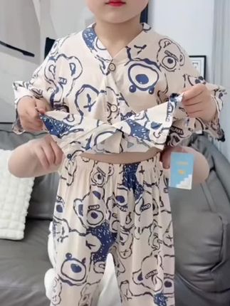 巨高品的绵绸家居服套装,面料柔软舒适又透气,品质特别好!关键还是母婴A类的,才这个价,真的太太太值了#高品质童装 #睡衣家居服 #儿童家居服 #面料柔软舒适 #夏季新款@DOU+小助手 @DOU+好生意