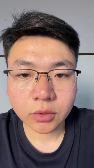 ShopAgg平台上已经有两千多个卖家建了自己的独立站 但我不敢松懈。技术变化太快,AI时代说来就来,Google算法说变就变。我能做的,就是带着团队持续迭代——3.0刚上线,已经在规划3.1了。做建站平台这件事,我会一直做下去。因为我相信,每一个中国卖家都值得拥有一个真正属于自己的、不受平台裹挟的网络店铺。我是#庄朋龙 ,关注我,一起把#跨境独立站 做起来。#跨境电商 #电商创业者 #shopagg