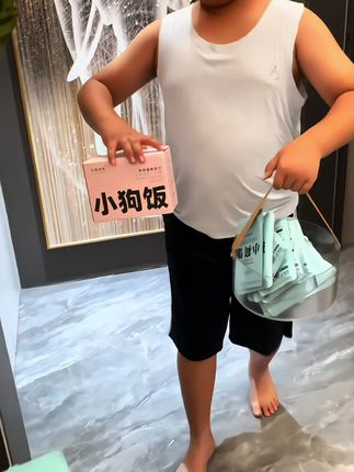 狗饭可比干巴巴的狗粮好吃太多了,就这个向善家的小狗饭一天一包营养又美味,适口性嘎嘎好,大狗小狗酷酷炫#狗饭 #湿粮狗饭 #向善狗饭 #小馋狗 #萌宠好物