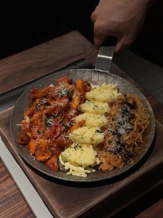 发给你的饭搭子 让ta请你吃凤梨芒果冰和芝士年糕鸡#甜品治愈一切 #百香芒果冰 #芝士年糕鸡 #KCOOKING概念韩餐 #海口美食 记得和饭搭子一起看KCOOKING直播~