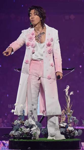 FForever上海演唱会《绝不能失去你》#FForever恒星之城 #ForeverForever演唱会 #F4上海演唱会 #五月天阿信 #绝不能失去你