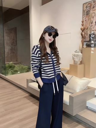 #穿搭ootd #今日穿搭look#日常穿搭#预制国庆出游穿搭#早秋穿搭三分钟出门不是梦@DOU+小助手
