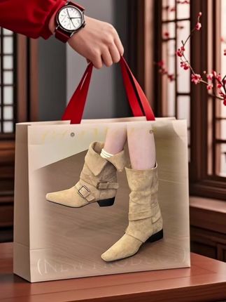 绒面皮带扣短靴 #皮带扣短靴 #气质穿搭 #轻奢女鞋 #优雅气质#秋冬穿搭