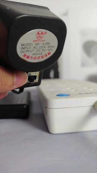 快30年的可调压变压器电压输出准确吗?实测一下#变压器 #可调压变压器#电源适配器 #充电头#适配器