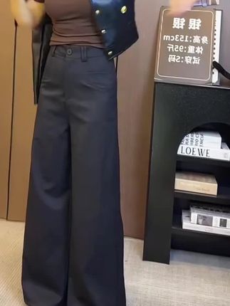 谁还没有这条裤子我真的会伤心的#百搭神裤 #显高显瘦显腿长 #直筒裤 @DOU+小助手 @DOU+上热门
