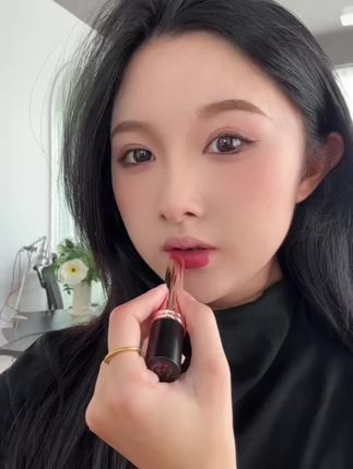 #口红推荐 #日常妆 #美妆 #口红试色分享 #低饱和度妆容