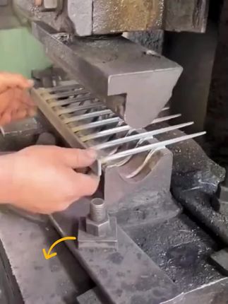 锰钢九齿钉耙,结实耐用,开荒平地搂草多功能钉耙#高性能实用工具 #家用好物#农村实用工具神器 #耙子九齿钉耙 #耙子
