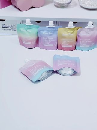 香气滋润保湿护手霜,栀子花#清新花果香 #淡雅花香 #防干裂修护 #滋润保湿 #干燥肌肤