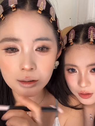 画不画唇线区别真的很大!把嘴巴子勾勒饱满立体了,涂出来的口红真的会更好看!#唇妆教程 #如何画唇形 #嘟嘟唇教程 #薄唇变厚唇 #分享几支让淡妆瞬间好看的口红