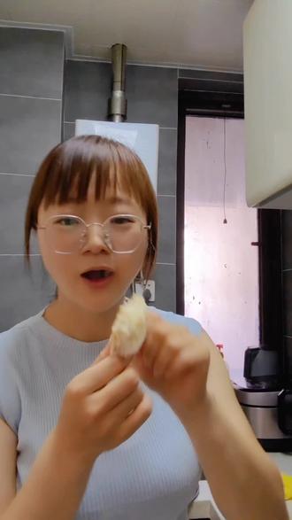 安庆拖尾子粑 #90后#美食 小时候你奶奶是不是也经常做给你们吃啊?@抖音小助手
