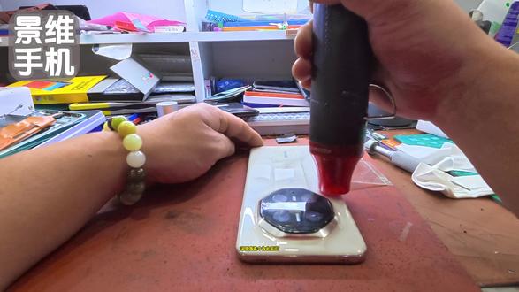 手机店维修日常 华为mate更换手机屏 #华为非凡大师 #更换手机屏幕 #手机维修 #华为换屏 #华为手机维修