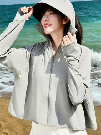 #挑战一下舒适圈外的衣服 #夏日通勤休闲穿搭 #高温天气穿什么颜色衣服能防晒 #我的日常穿搭合集 #防晒衣穿搭
