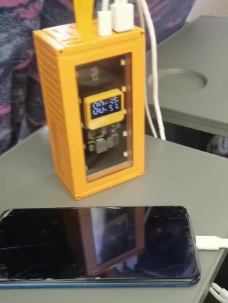有认证哦可以带上高铁的👍🏻 #充电器