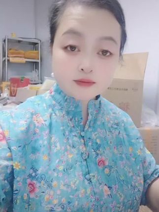 一切都来得及,记得爱自己,时间能渡的都是愿意自度的人。若你决定灿烂,那么山无拦海无遮。 🍵🍵🍵🍵🍵