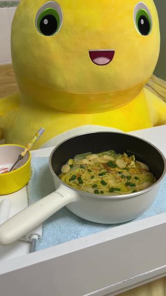 今天晚上9:00才吃饭,龙龙说饿了啥都好吃#奶龙#奶龙vlog