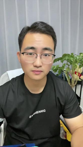 家人们,今天下午三点,我们在这个账号@王传成律师 直播,记得点个关注,我们不见不散!