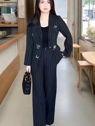 #时尚穿搭 #西服套装 #潮流时尚穿搭 #洋气减龄 #女装穿搭