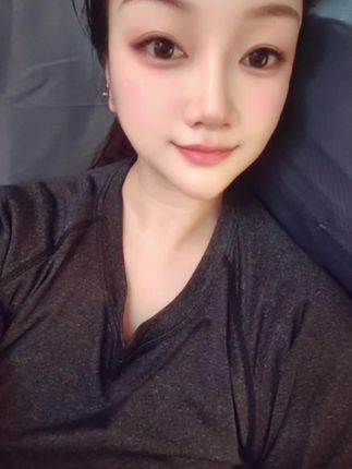 吃个早餐在搬砖🐷早安#早餐 #甜妹 #日常分享 #记录生活 #音乐