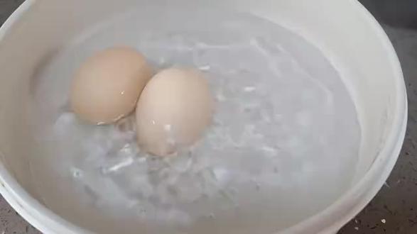 每天早上吃一个水煮蛋,胆固醇和血管,竟会发生这些惊人变化